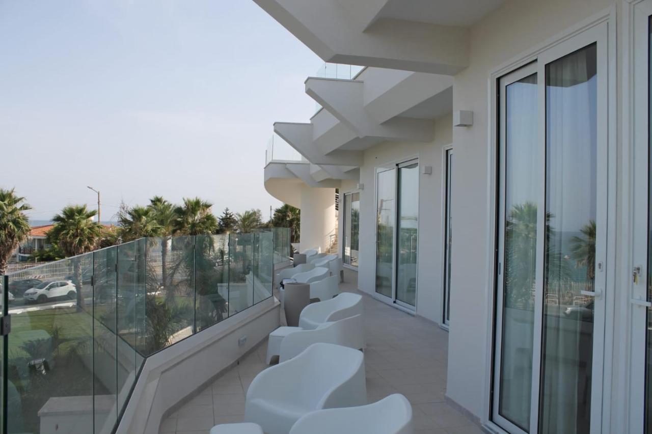 Jonium Hotel - Amazing Sea View And Swimming Pool 풀사노 외부 사진