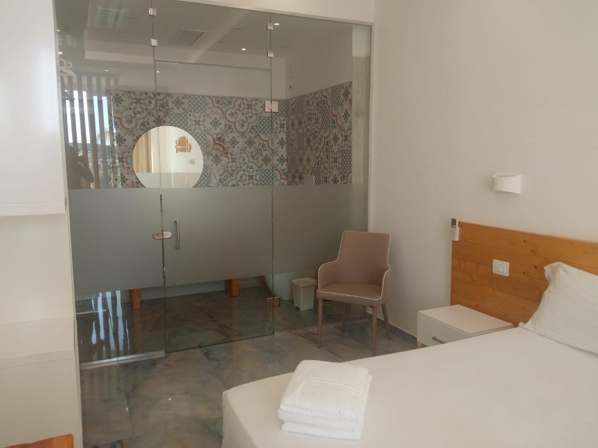 Jonium Hotel - Amazing Sea View And Swimming Pool 풀사노 외부 사진